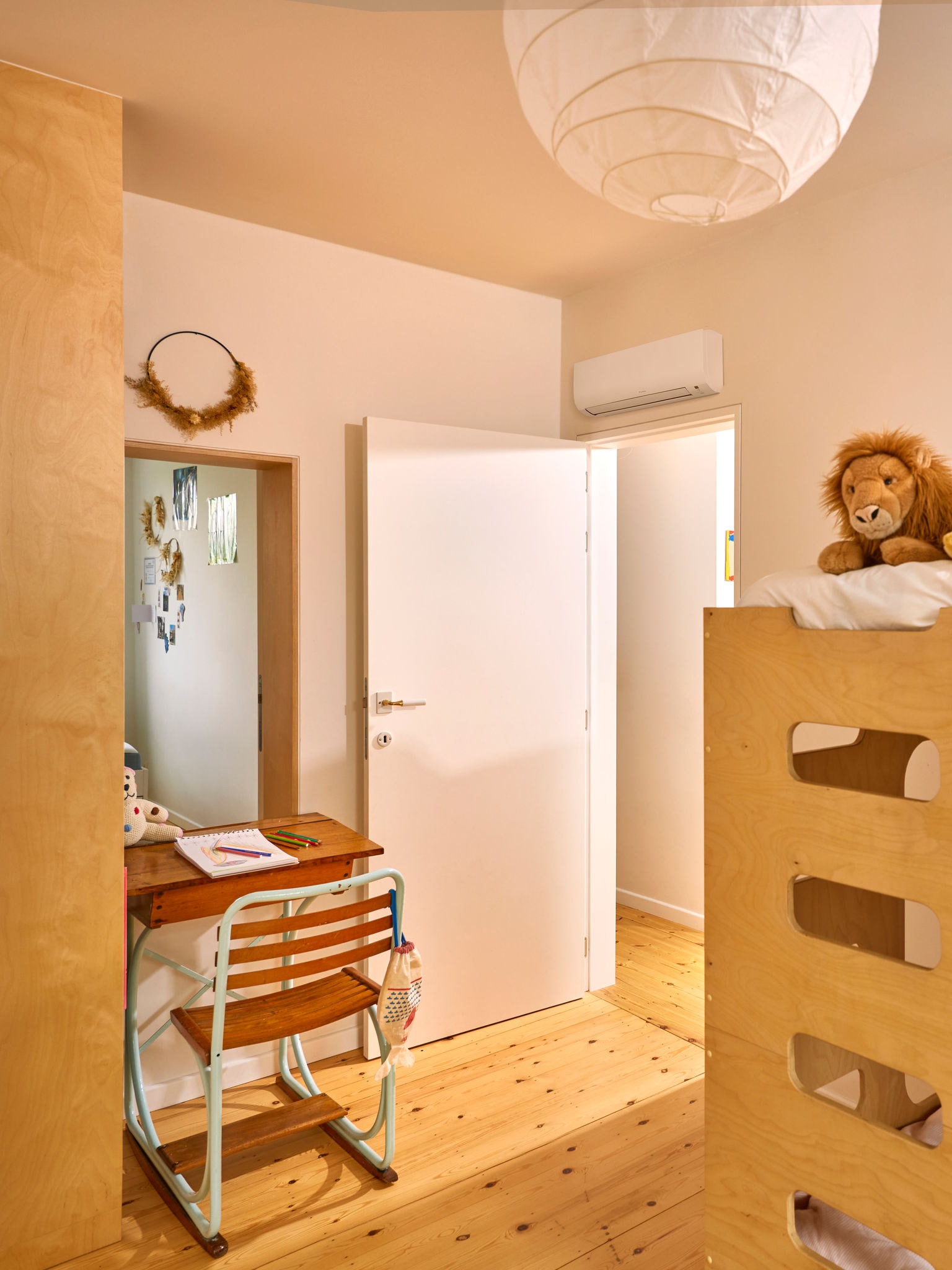 Chambre d'enfant maintenue confortable grâce à une climatisation silencieuse