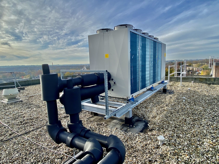 Unité Daikin sur un toit-terrasse